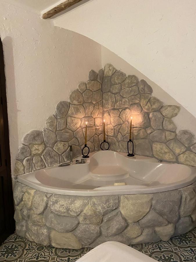 El Escondite De Martina, Aticos Romanticos Setenil De Las Bodegas Zewnętrze zdjęcie